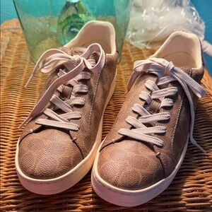 Coach Sneaker In Signature Canvas Monogram Women’s Size 8.5 NWOT